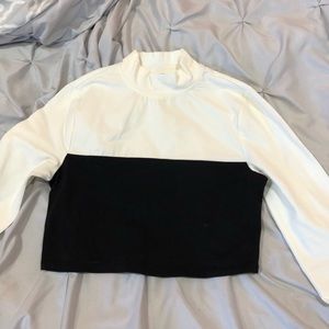 Long sleeve crop top